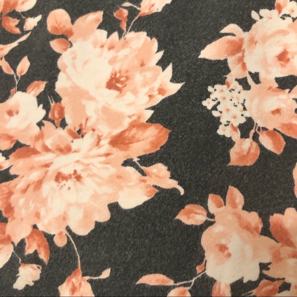 Ambiance Apparel Crop Floral Cap Sleeve Top Summer - Picture 3 of 6